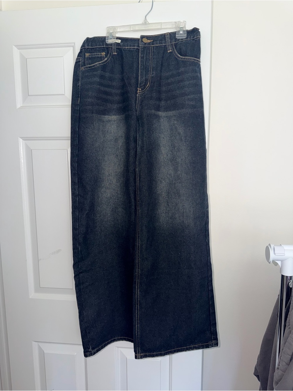 Men's Dark Wash Bootcut Jeans